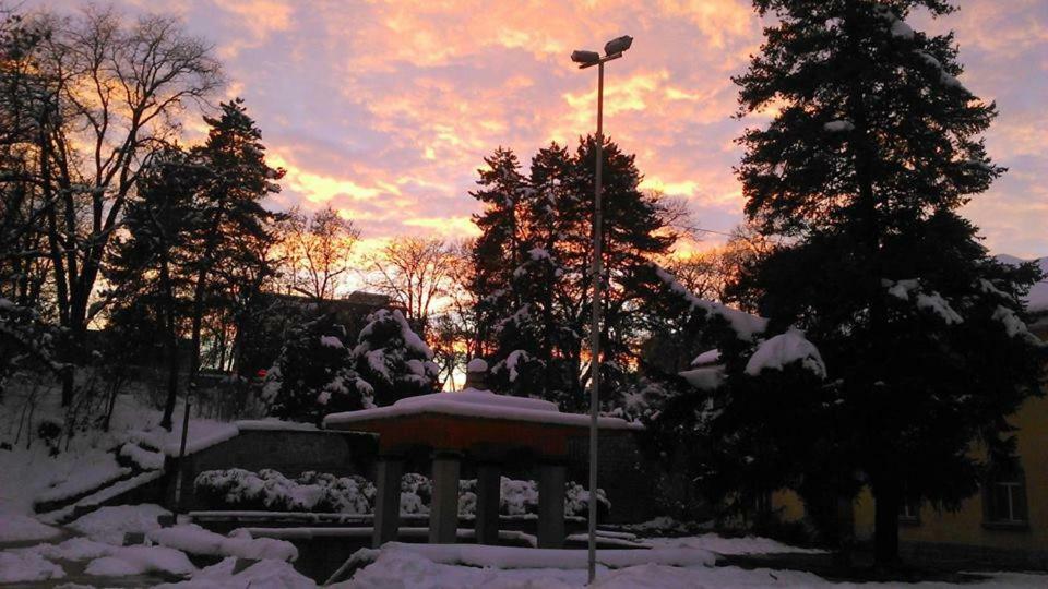 Апартамент 13 Hisarya Buitenkant foto
